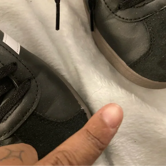 Adidas Women's Black and White Sneakers - Picture 2 of 7